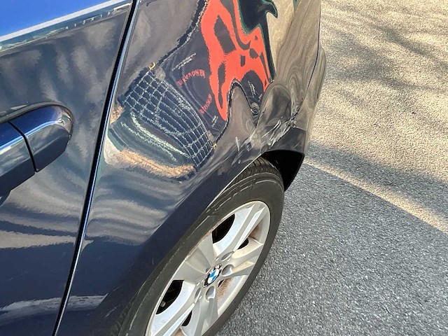 Bmw - 2011 - 118d - personenauto - afbeelding 13 van  23