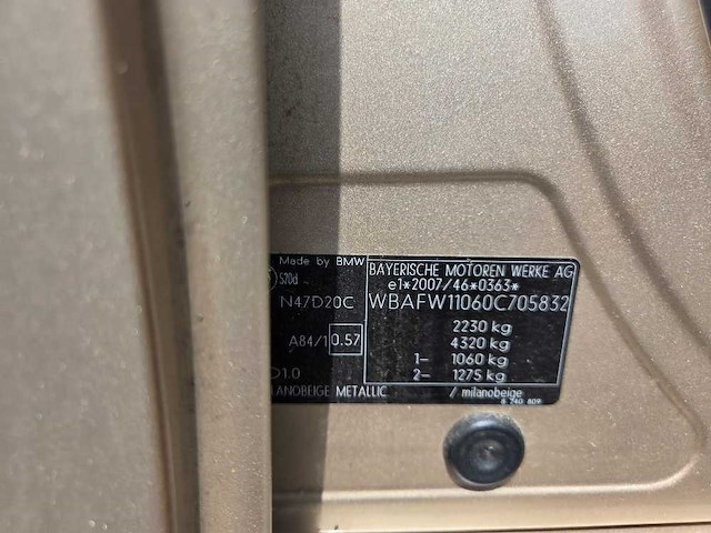 Bmw - 2011 - 520d sedan - personenauto - afbeelding 6 van  19