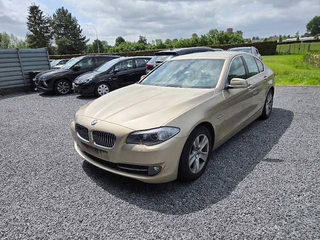 Bmw - 2011 - 520d sedan - personenauto - afbeelding 1 van  19
