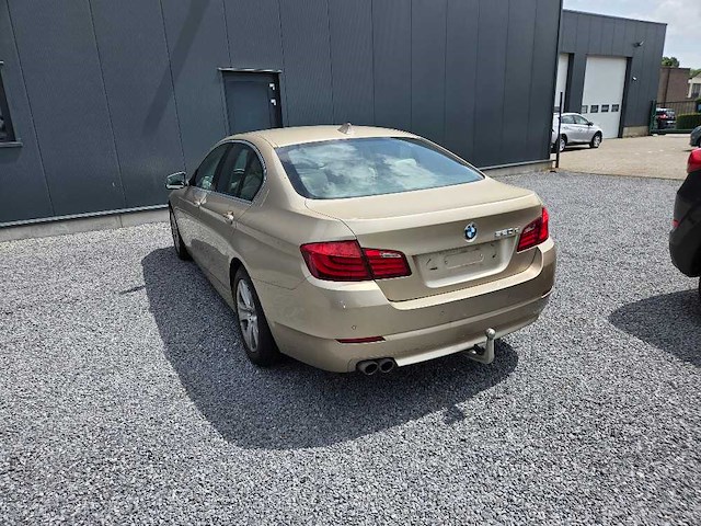 Bmw - 2011 - 520d sedan - personenauto - afbeelding 14 van  19