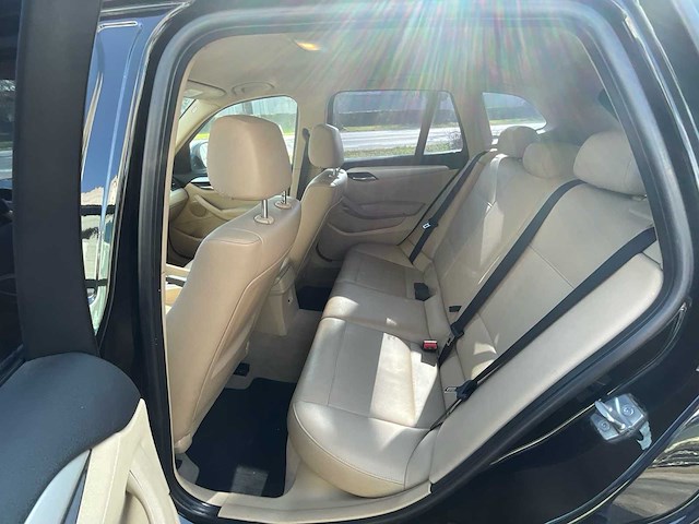 Bmw - 2011 - x1 - personenauto - afbeelding 7 van  24