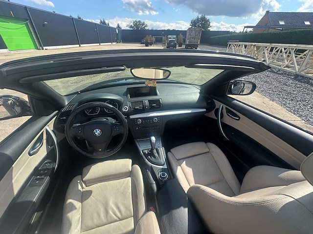 Bmw - 2012 - 118i cabrio - personenauto - afbeelding 8 van  46