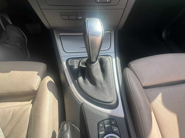 Bmw - 2012 - 118i cabrio - personenauto - afbeelding 10 van  46