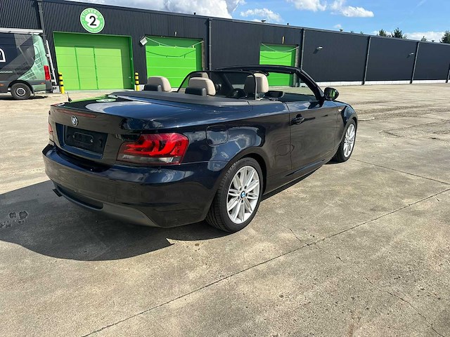 Bmw - 2012 - 118i cabrio - personenauto - afbeelding 23 van  46