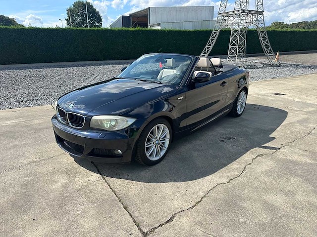 Bmw - 2012 - 118i cabrio - personenauto - afbeelding 1 van  46