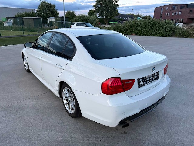 Bmw - 2012 - 316 d - personenauto - afbeelding 3 van  24