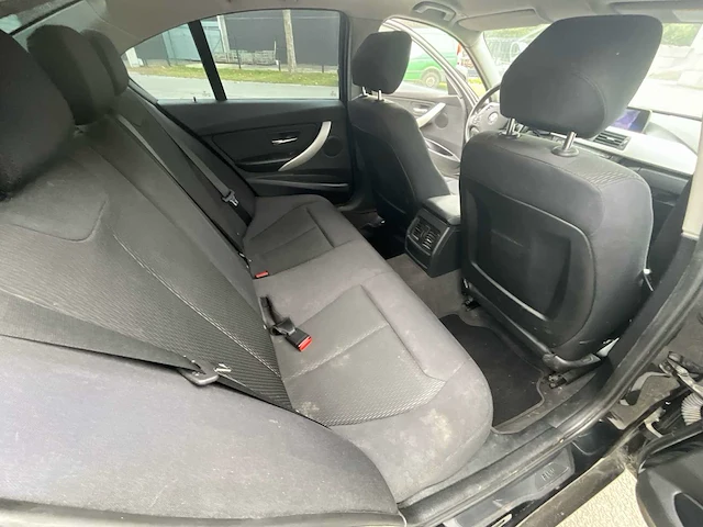 Bmw - 2012 - 316d - sedan - personenauto - afbeelding 1 van  40