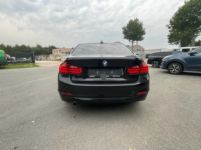 Bmw - 2012 - 316d - sedan - personenauto - afbeelding 27 van  40