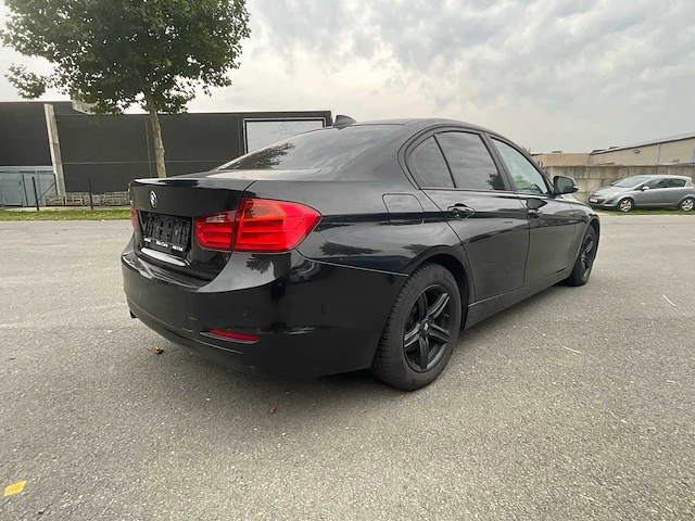 Bmw - 2012 - 316d - sedan - personenauto - afbeelding 39 van  40