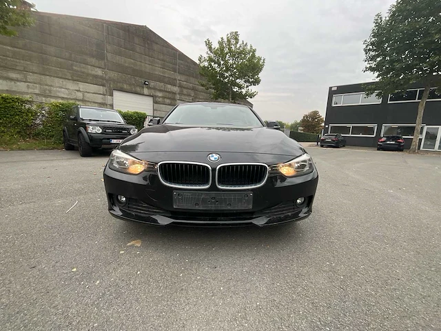 Bmw - 2012 - 316d - sedan - personenauto - afbeelding 38 van  40