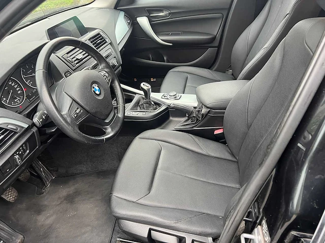 Bmw - 2013 - 118 d - - personenauto - afbeelding 18 van  22