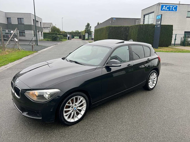 Bmw - 2013 - 118 d - - personenauto - afbeelding 1 van  22