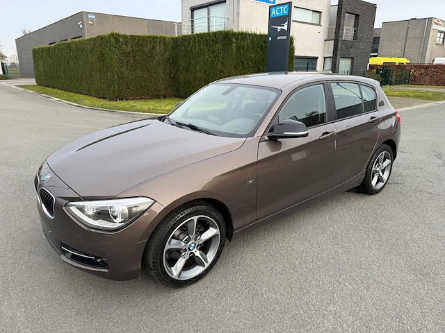 Bmw - 2014 - 116 d - personenauto - afbeelding 32 van  38