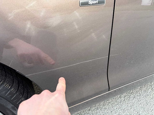 Bmw - 2014 - 116 d - personenauto - afbeelding 13 van  38