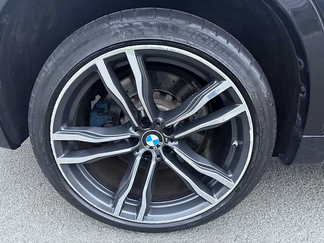 Bmw - 2015 - x5m - personenauto - afbeelding 15 van  37