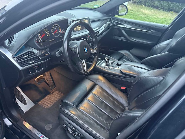 Bmw - 2015 - x5m - personenauto - afbeelding 27 van  37