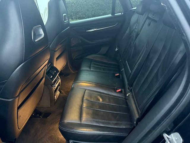 Bmw - 2015 - x5m - personenauto - afbeelding 21 van  37