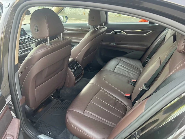 Bmw - 2016 - 730 d - - personenauto - afbeelding 4 van  39