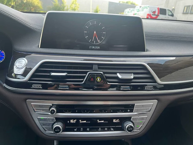 Bmw - 2016 - 730 d - - personenauto - afbeelding 20 van  39