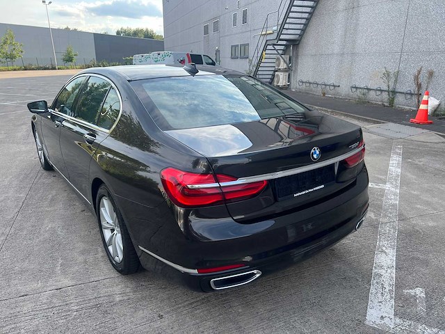 Bmw - 2016 - 730 d - personenauto - afbeelding 5 van  41