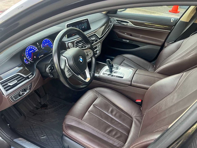 Bmw - 2016 - 730 d - personenauto - afbeelding 30 van  41