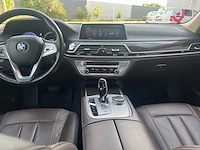 Bmw - 2016 - 730 d - personenauto - afbeelding 12 van  41