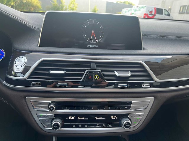 Bmw - 2016 - 730 d - personenauto - afbeelding 14 van  41