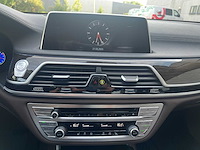 Bmw - 2016 - 730 d - personenauto - afbeelding 14 van  41