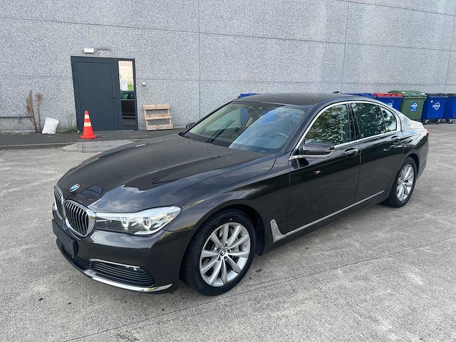 Bmw - 2016 - 730 d - personenauto - afbeelding 9 van  41