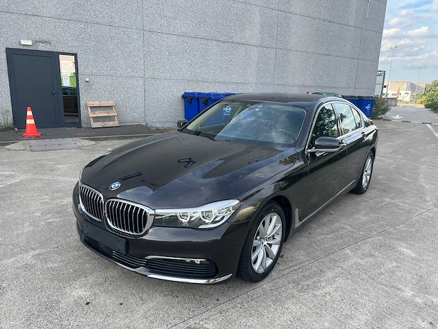 Bmw - 2016 - 730 d - personenauto - afbeelding 21 van  41