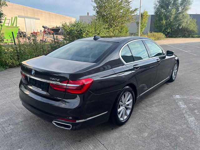 Bmw - 2016 - 730 d - personenauto - afbeelding 27 van  41