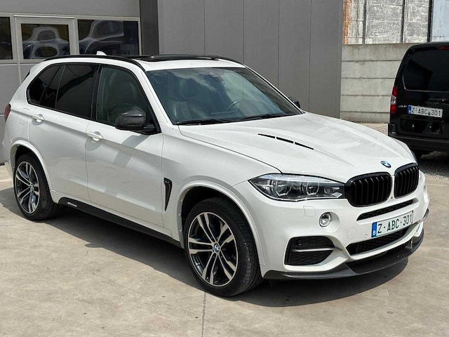 Bmw - 2016 - m50d - personenauto - afbeelding 24 van  27
