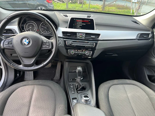 Bmw - 2018 - x1 - sdrive18d - personenauto - afbeelding 10 van  31