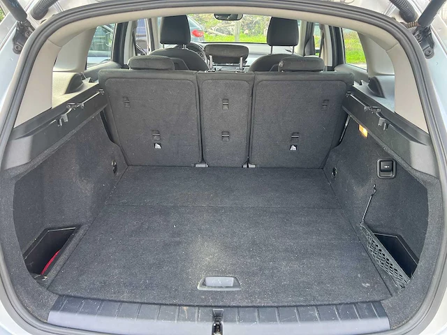 Bmw - 2018 - x1 - sdrive18d - personenauto - afbeelding 17 van  31