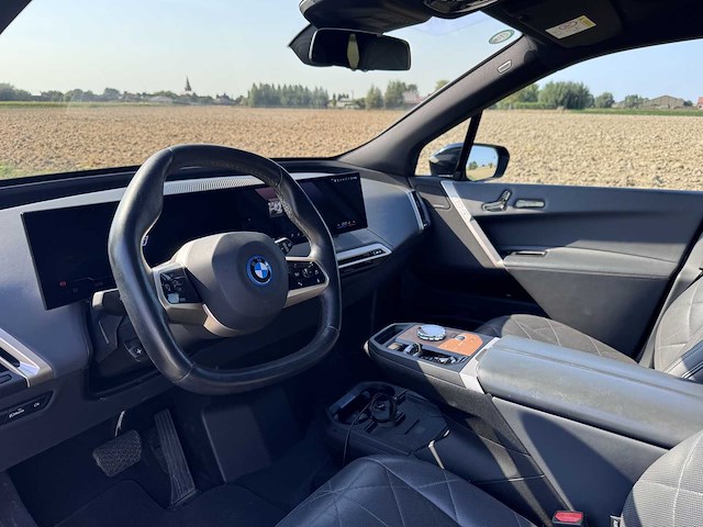 Bmw - 2023 - ix - xdrive 40 - personenauto - afbeelding 5 van  6