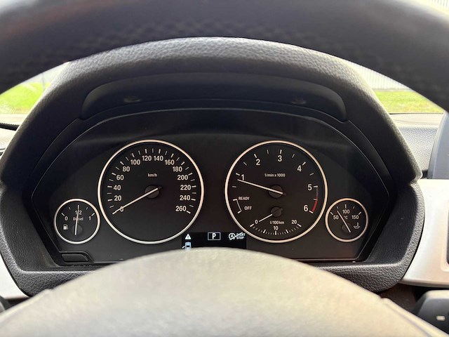 Bmw - 318d - personenauto - afbeelding 9 van  23