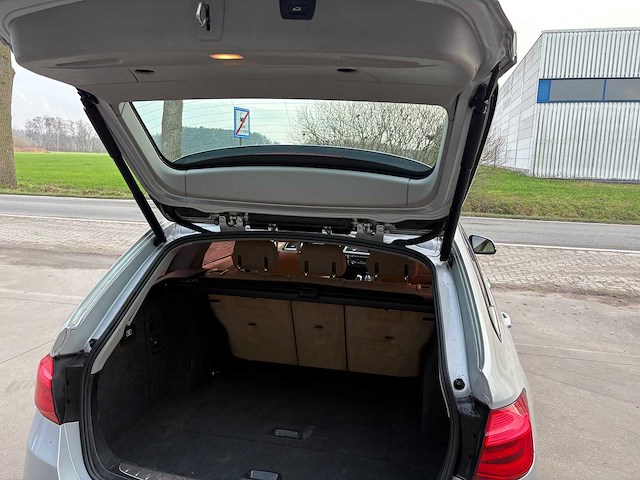 Bmw - 318d - personenauto - afbeelding 22 van  23
