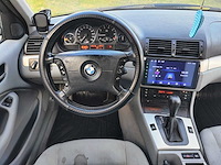 Bmw - 318i - 346l - car - 2002 - afbeelding 9 van  18