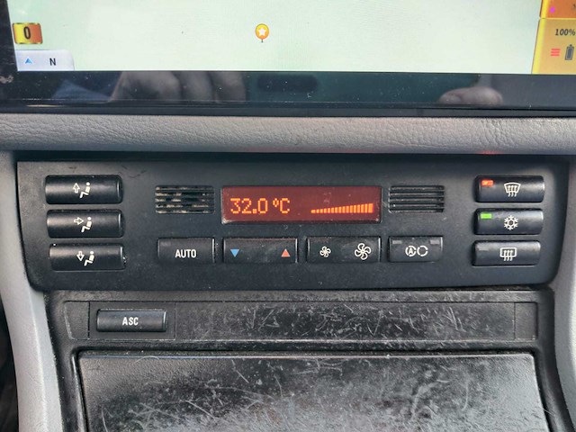 Bmw - 318i - 346l - car - 2002 - afbeelding 11 van  18