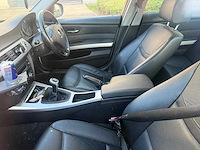 Bmw - 320 d - personenauto - afbeelding 3 van  10