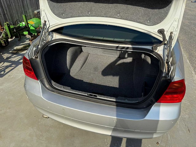 Bmw - 320d - car - 2006 - afbeelding 3 van  35