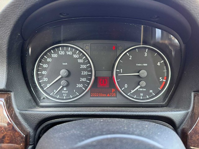 Bmw - 320d - car - 2006 - afbeelding 18 van  35