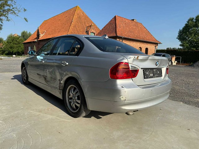 Bmw - 320d - car - 2006 - afbeelding 33 van  35