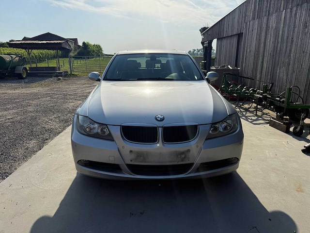 Bmw - 320d - car - 2006 - afbeelding 35 van  35