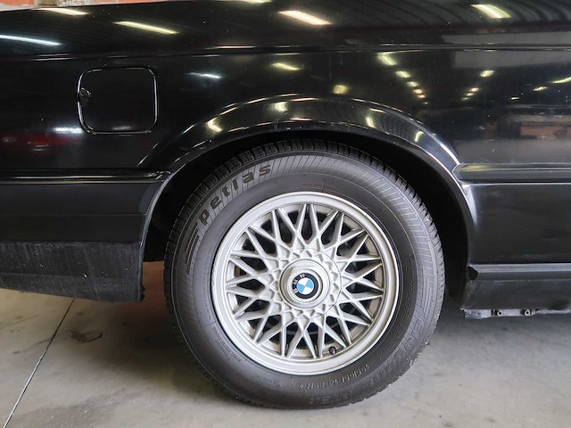Bmw - 325i - cabriolet - classic cars >15 - afbeelding 3 van  43