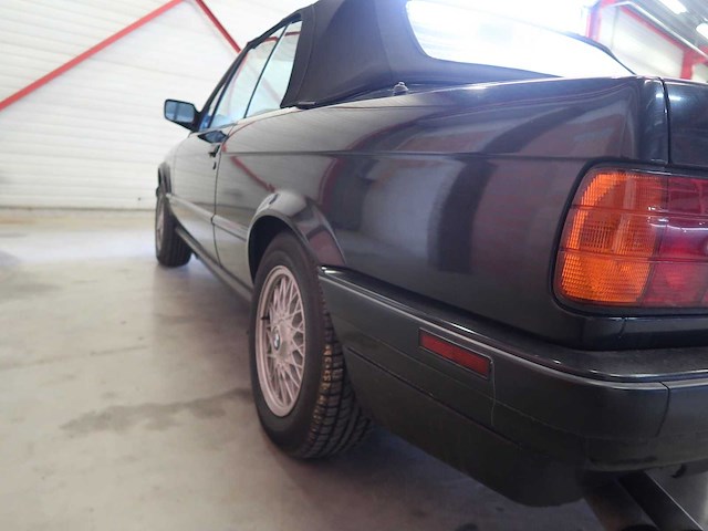 Bmw - 325i - cabriolet - classic cars >15 - afbeelding 8 van  43