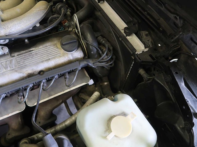 Bmw - 325i - cabriolet - classic cars >15 - afbeelding 32 van  43