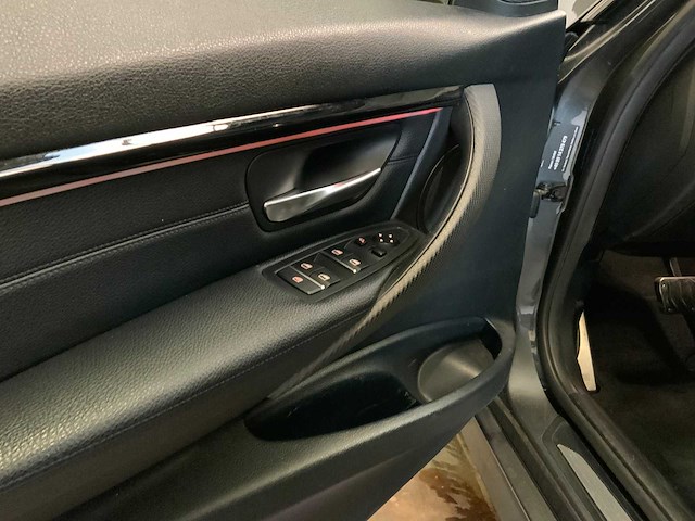 Bmw - 330d - f30 lci - car - 2016 - afbeelding 2 van  22