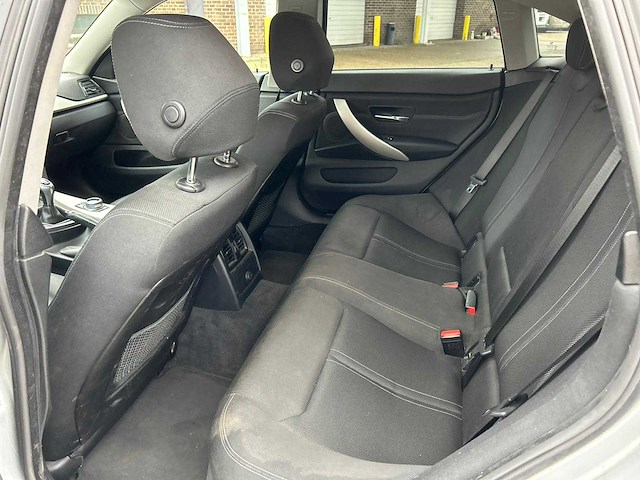 Bmw - 420d - car - 2017 - afbeelding 16 van  16