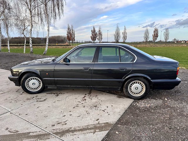 Bmw - 5 serie - 524td - oldtimer - afbeelding 3 van  33